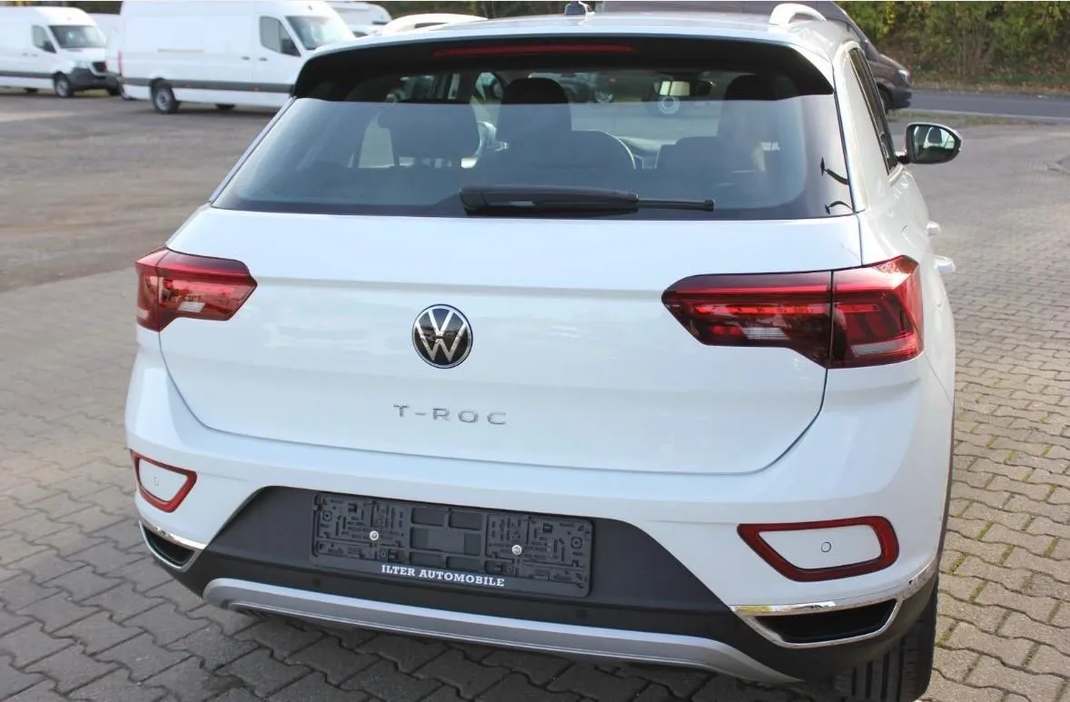 VOLKSWAGEN T-Roc 1.5 TSI ACT DSG Style Image 3